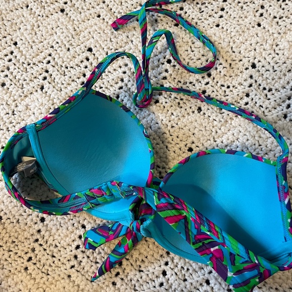 Aerie Swim Ikat Pattern Underwire Bikini Swimsuit Top (34B) - Picture 2 of 3